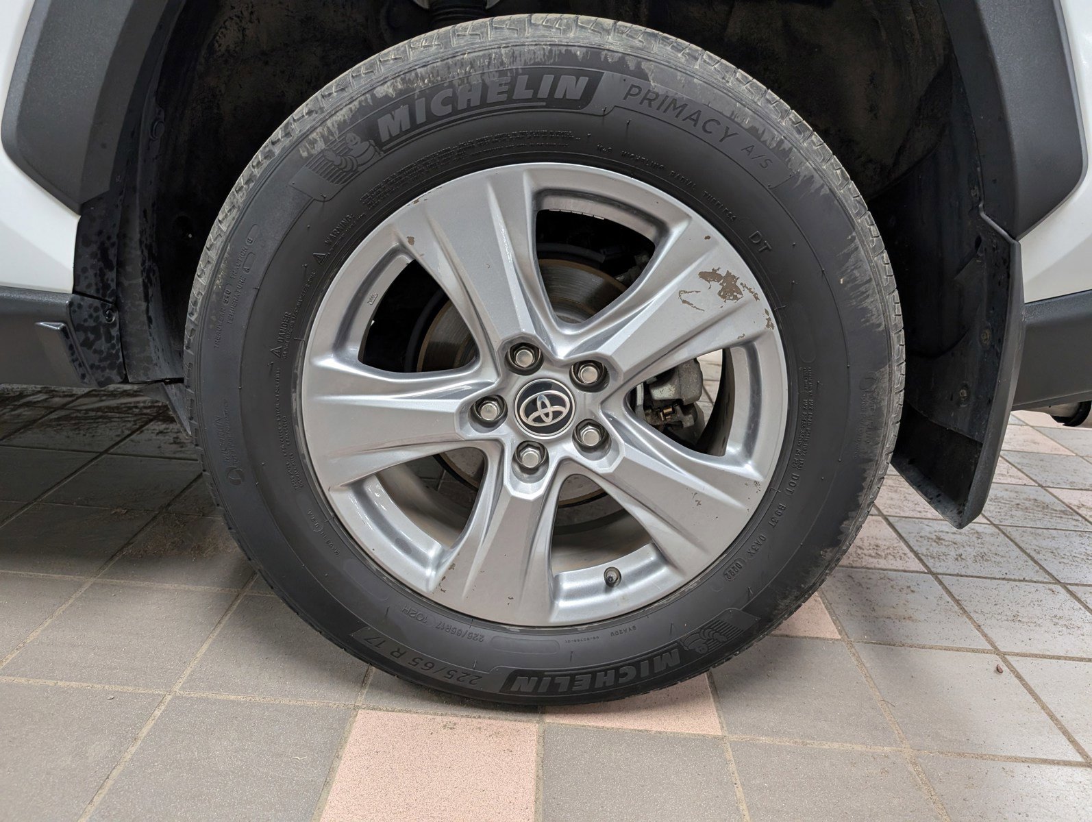 Used 2022 Toyota RAV4 XLE image 30