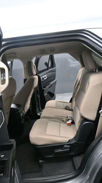Used 2021 Ford Explorer 4WD image 17