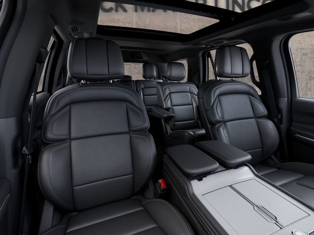 New 2027 Lincoln Navigator Reserve w/ Jet Appearance Package AWD/4WD image 12