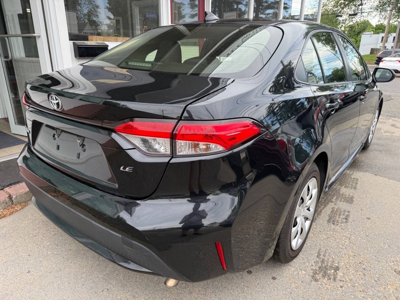 Used 2020 Toyota Corolla LE FWD image 33