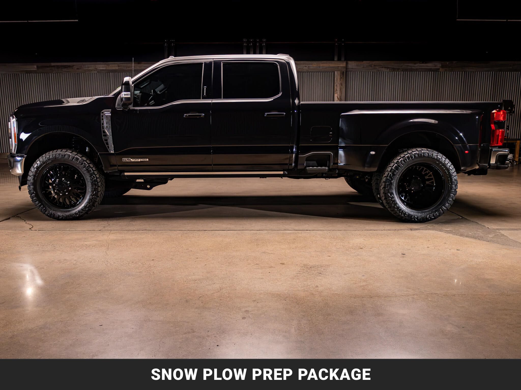 Used 2023 Ford F350 Lariat w/ Lariat Ultimate Package AWD/4WD image 6