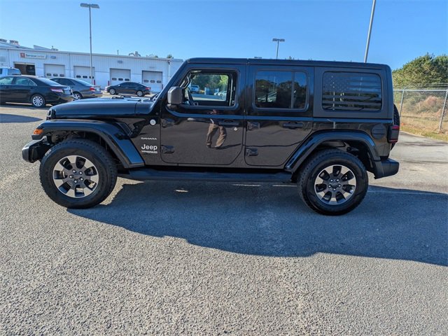 Used 2018 Jeep Wrangler Unlimited Sahara w/ Cold Weather Group image 6