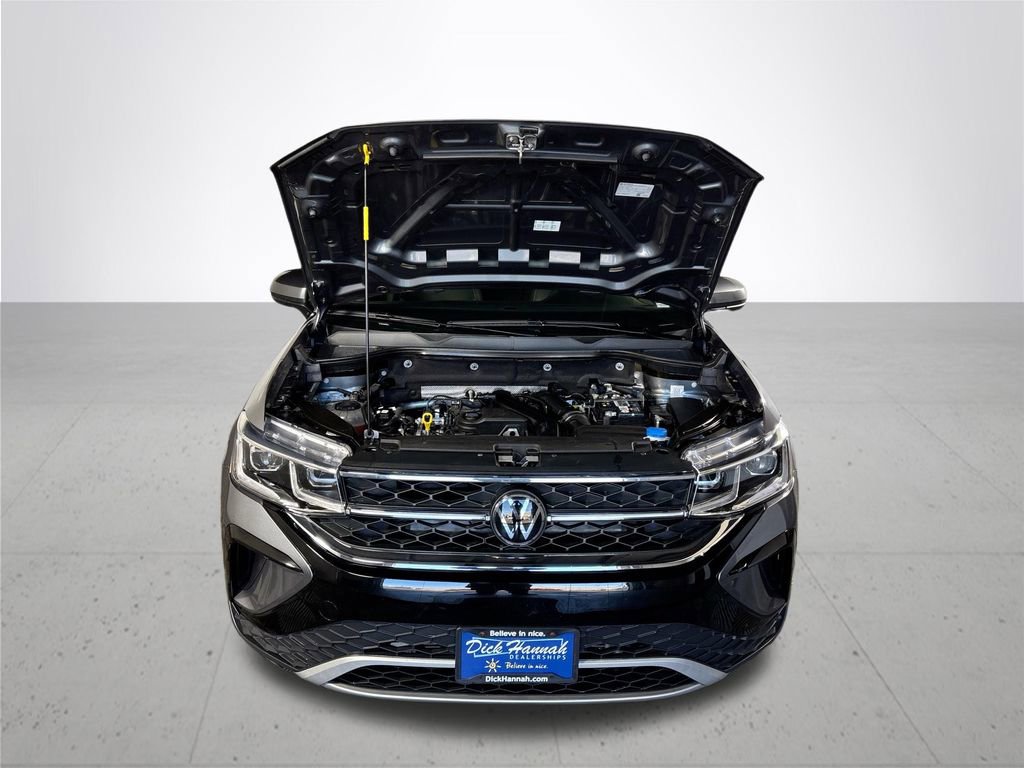 Certified 2023 Volkswagen Taos SEL image 23