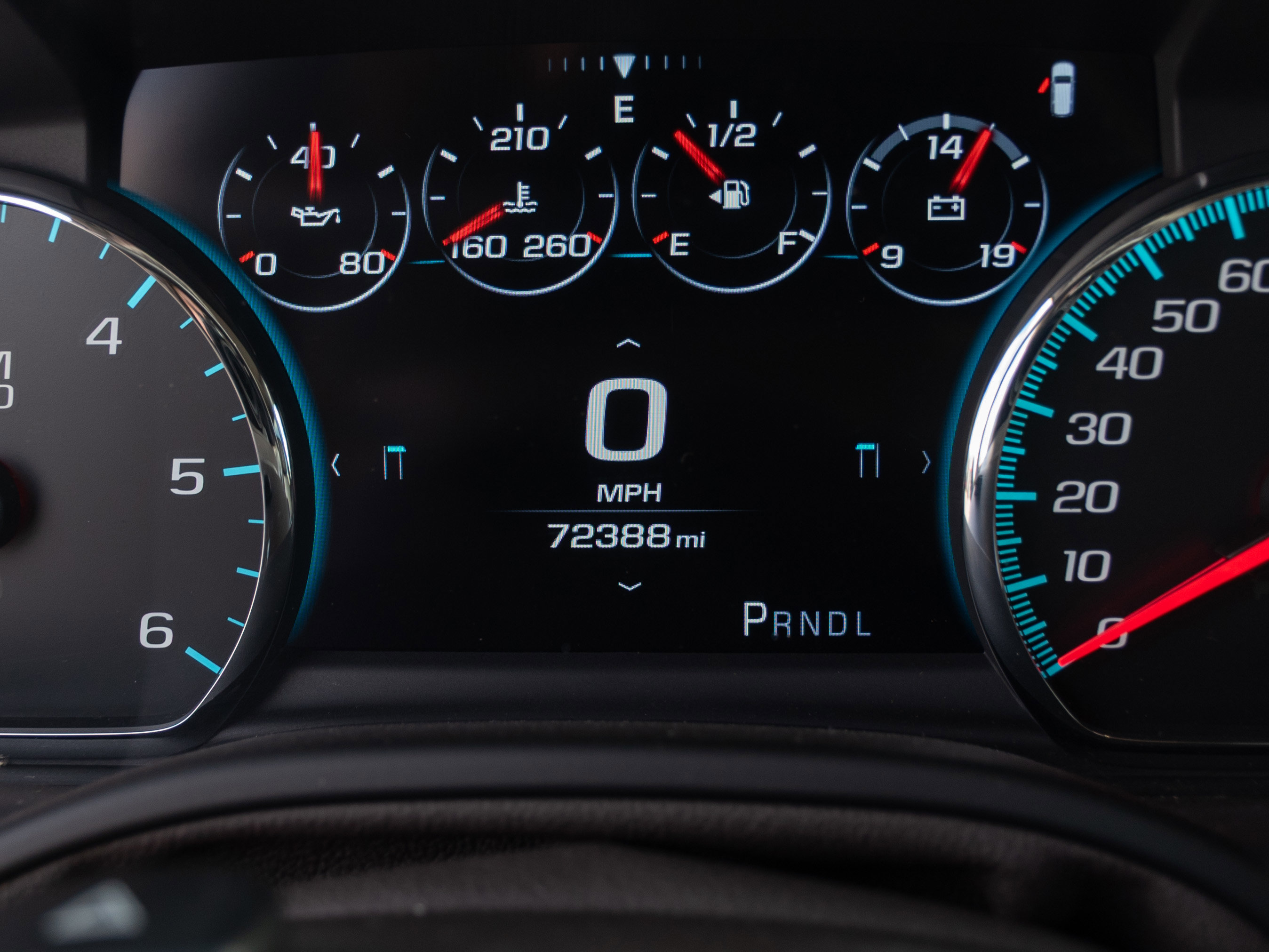 Used 2018 GMC Yukon Denali image 3
