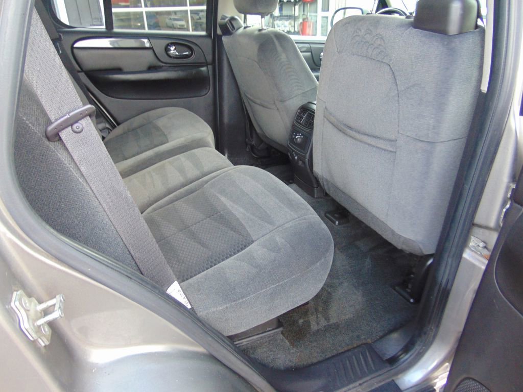 Used 2007 GMC Envoy SLE image 4
