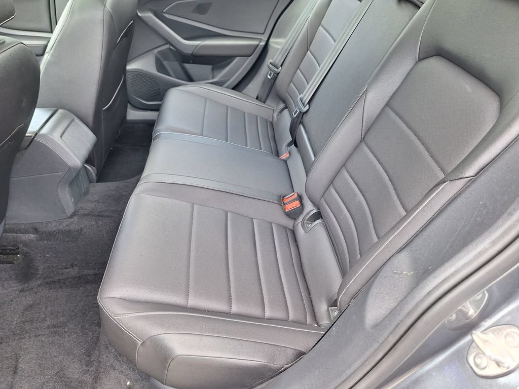 Used 2023 Volkswagen Jetta SE w/ Panoramic Sunroof Package FWD image 22
