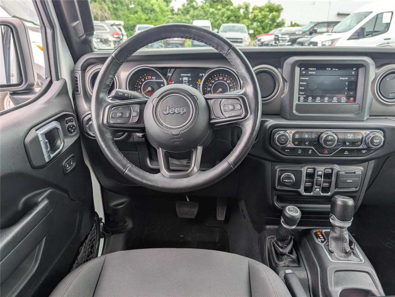 Used 2022 Jeep Wrangler Unlimited Sport AWD/4WD image 17