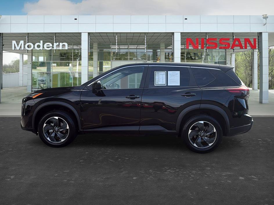 Certified 2025 Nissan Rogue SV AWD/4WD image 2