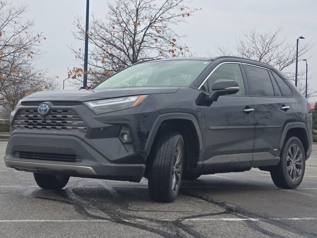Used 2023 Toyota RAV4 Limited image 11
