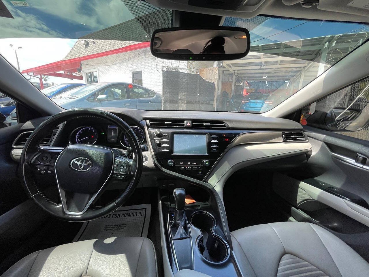 Used 2019 Toyota Camry SE w/ Convenience Package FWD image 20