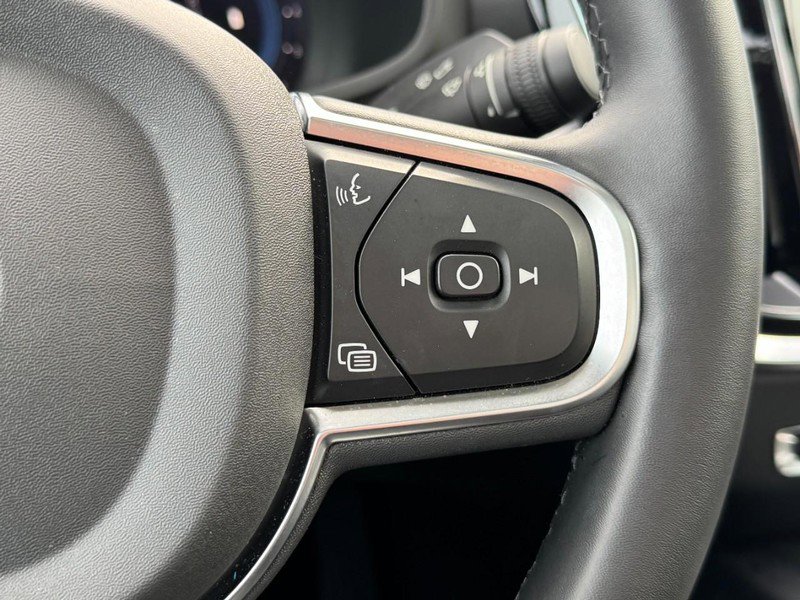 Certified 2024 Volvo S60 B5 Core image 19