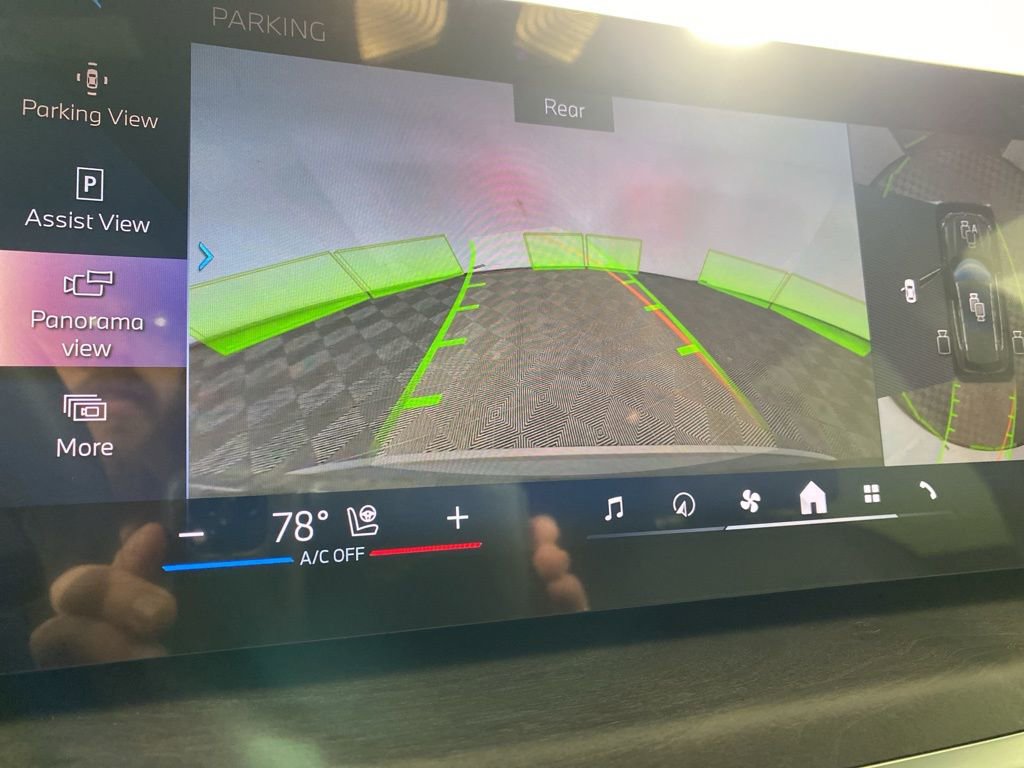 Used 2026 BMW X5 xDrive40i w/ Climate Comfort Package image 4