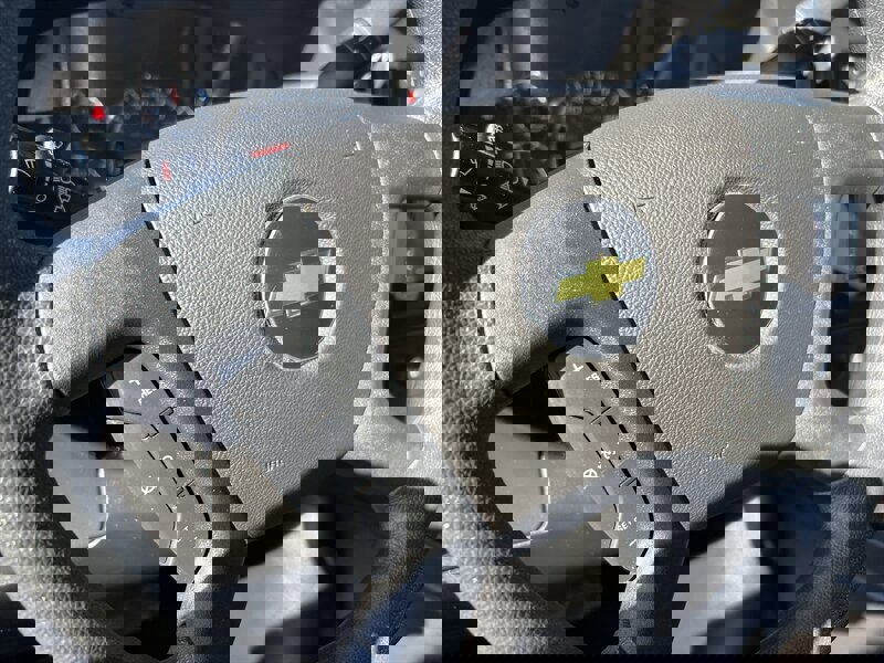 Used 2018 Chevrolet Express 2500 w/ Driver Convenience Package image 15