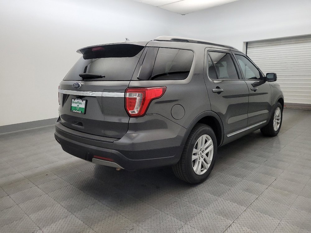 Used 2019 Ford Explorer XLT w/ Equipment Group 202A FWD image 9