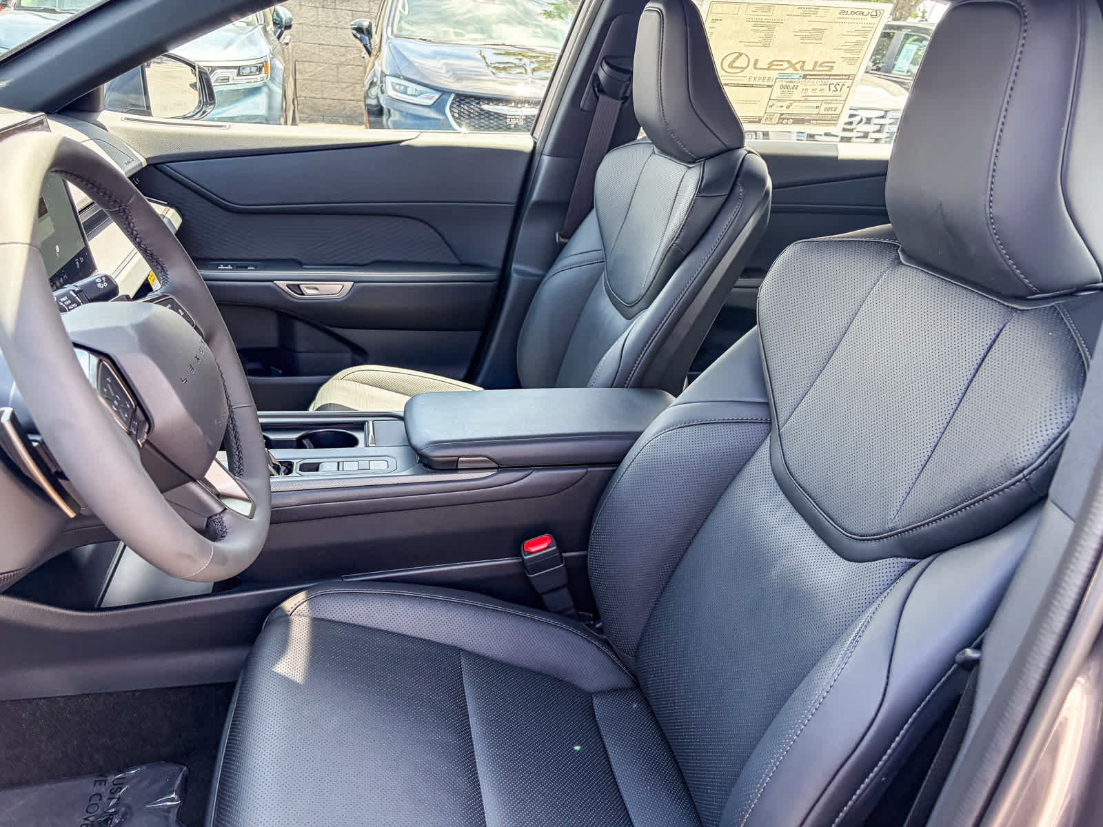 New 2026 Lexus ES 350e FWD image 18