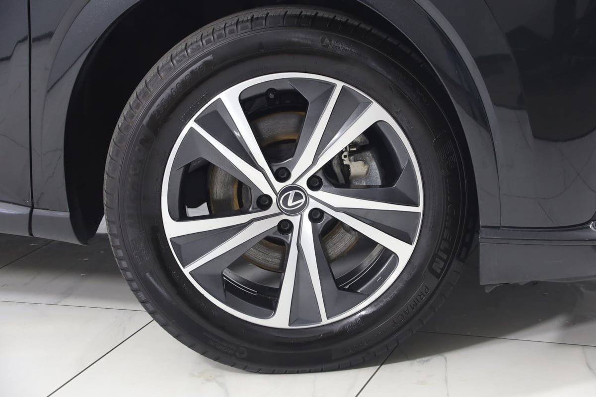 Used 2023 Lexus RX 350 Premium w/ Accessory Package AWD/4WD image 15
