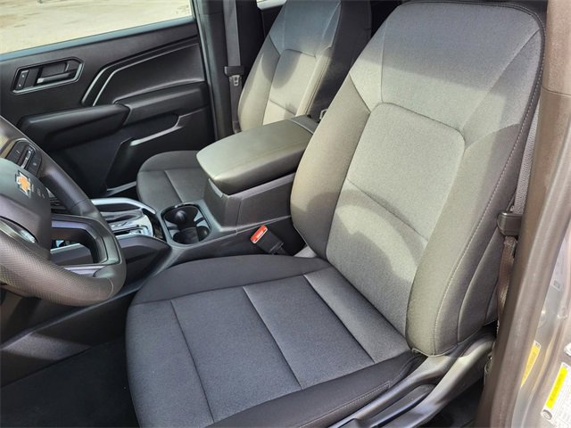 Used 2025 Chevrolet Colorado W/T image 4