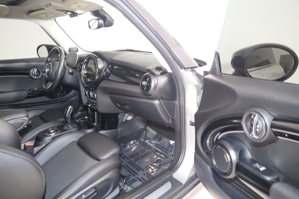 Used 2024 MINI Cooper SE FWD image 42
