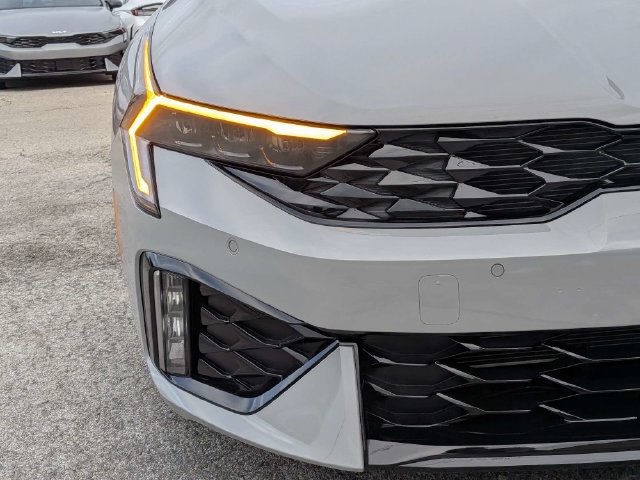 New 2027 Kia K5 GT-Line FWD image 7