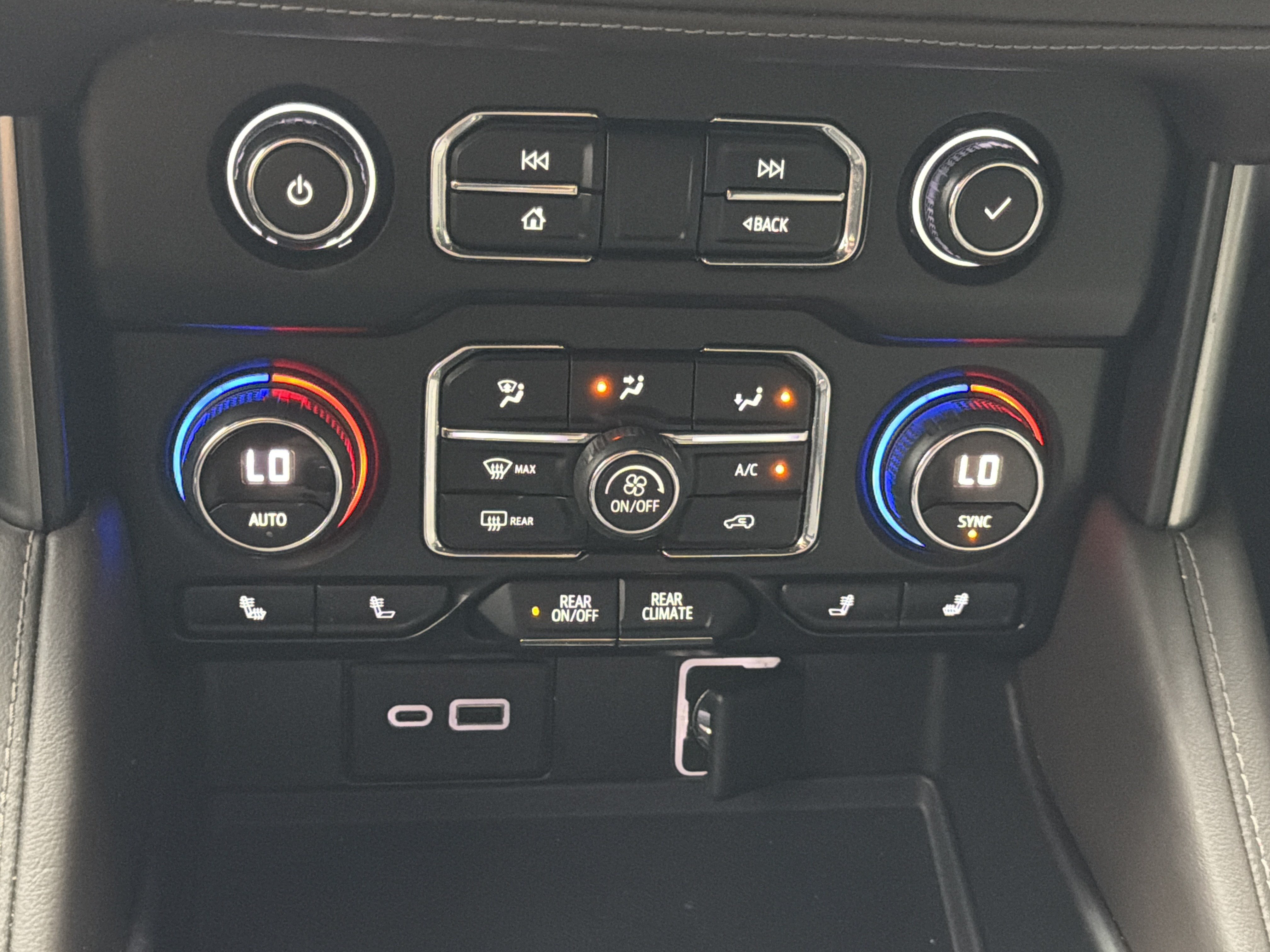 Used 2021 Chevrolet Tahoe LT RWD image 28