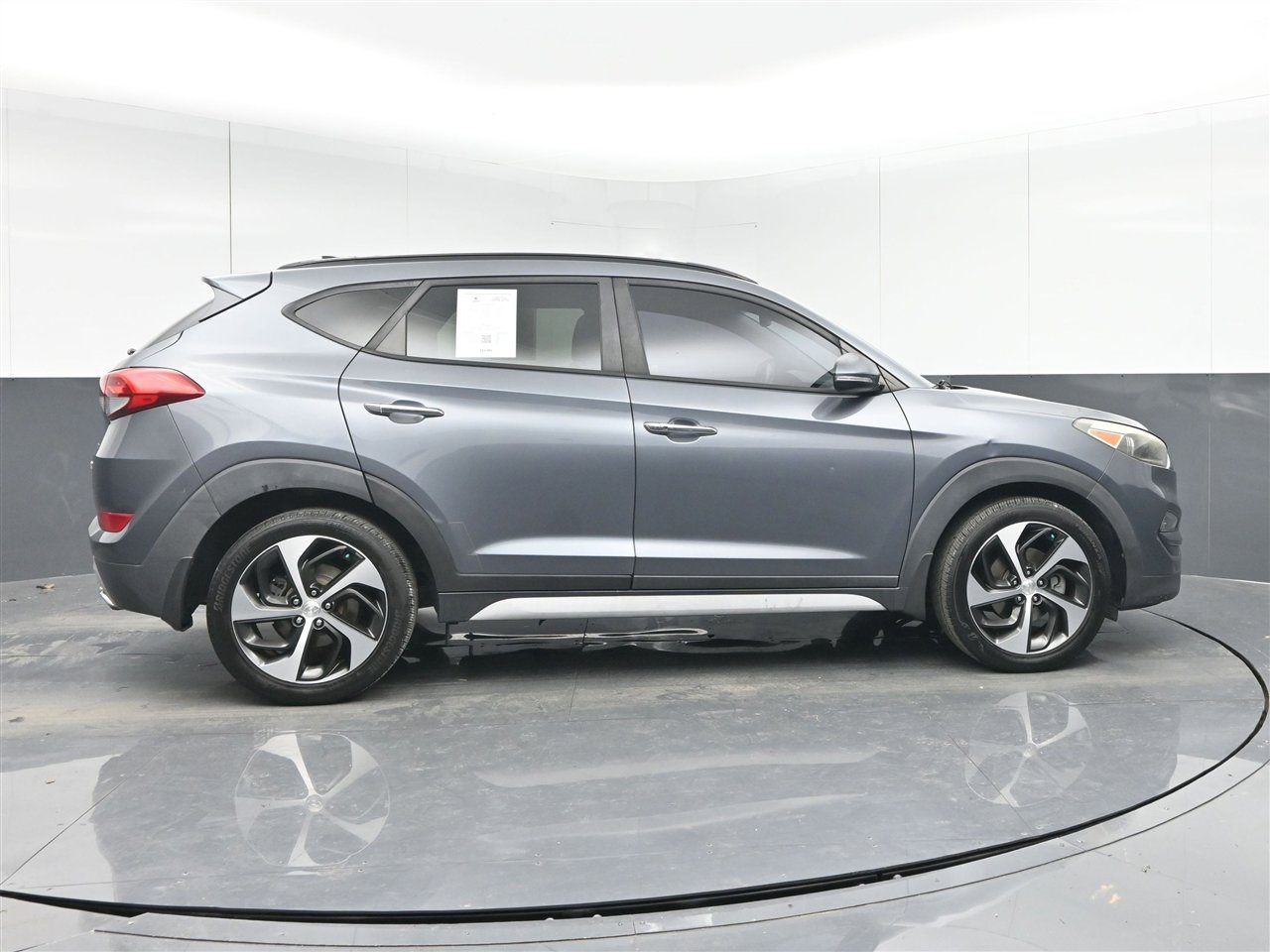 Used 2017 Hyundai Tucson Limited w/ Limited Ultimate Package 03 image 4