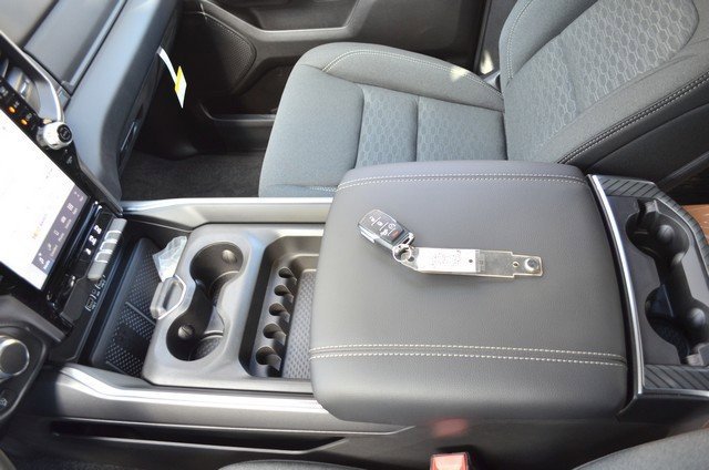 New 2026 RAM 1500 4x4 Crew Cab image 22