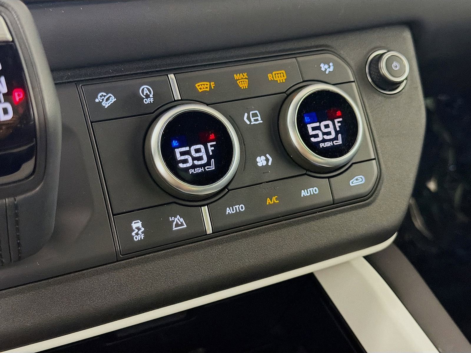 Certified 2025 Land Rover Defender 110 S AWD/4WD image 15