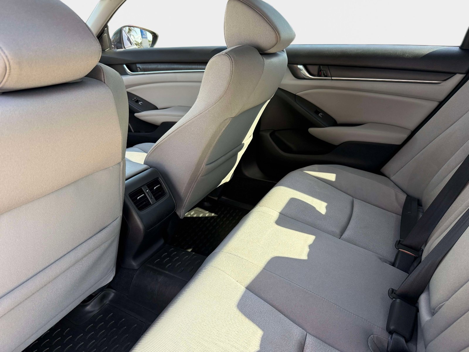 Used 2020 Honda Accord EX image 14