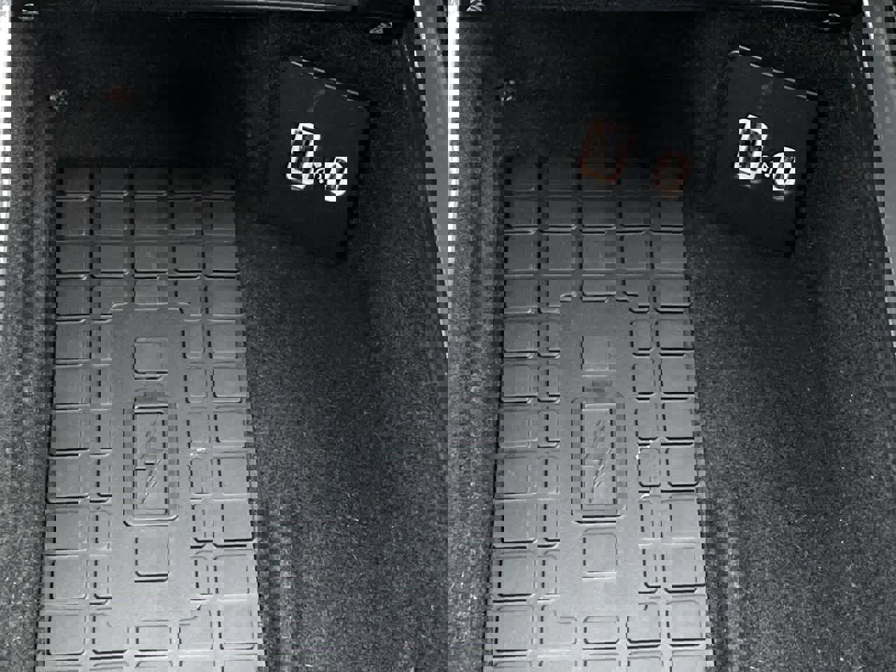 Used 2023 Lincoln Corsair Reserve w/ Equipment Group 201A image 26