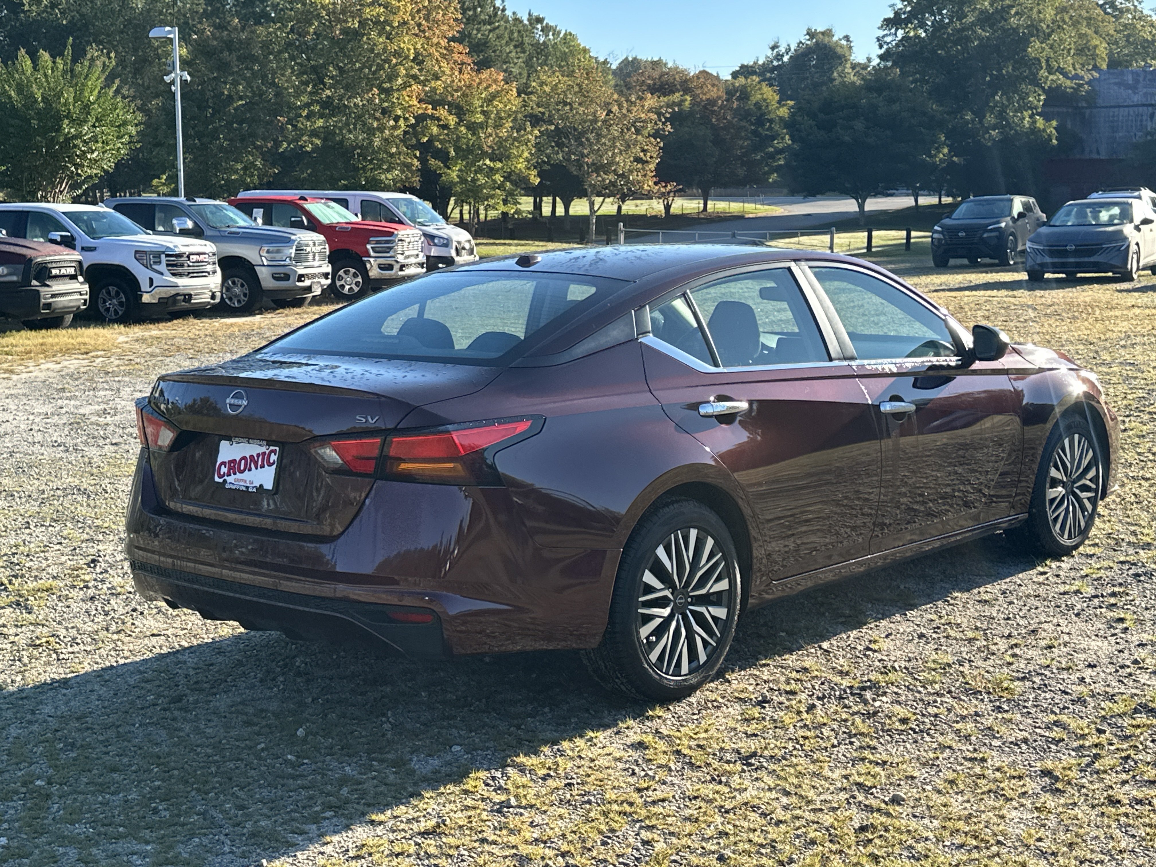 Used 2024 Nissan Altima 2.5 SV FWD image 5