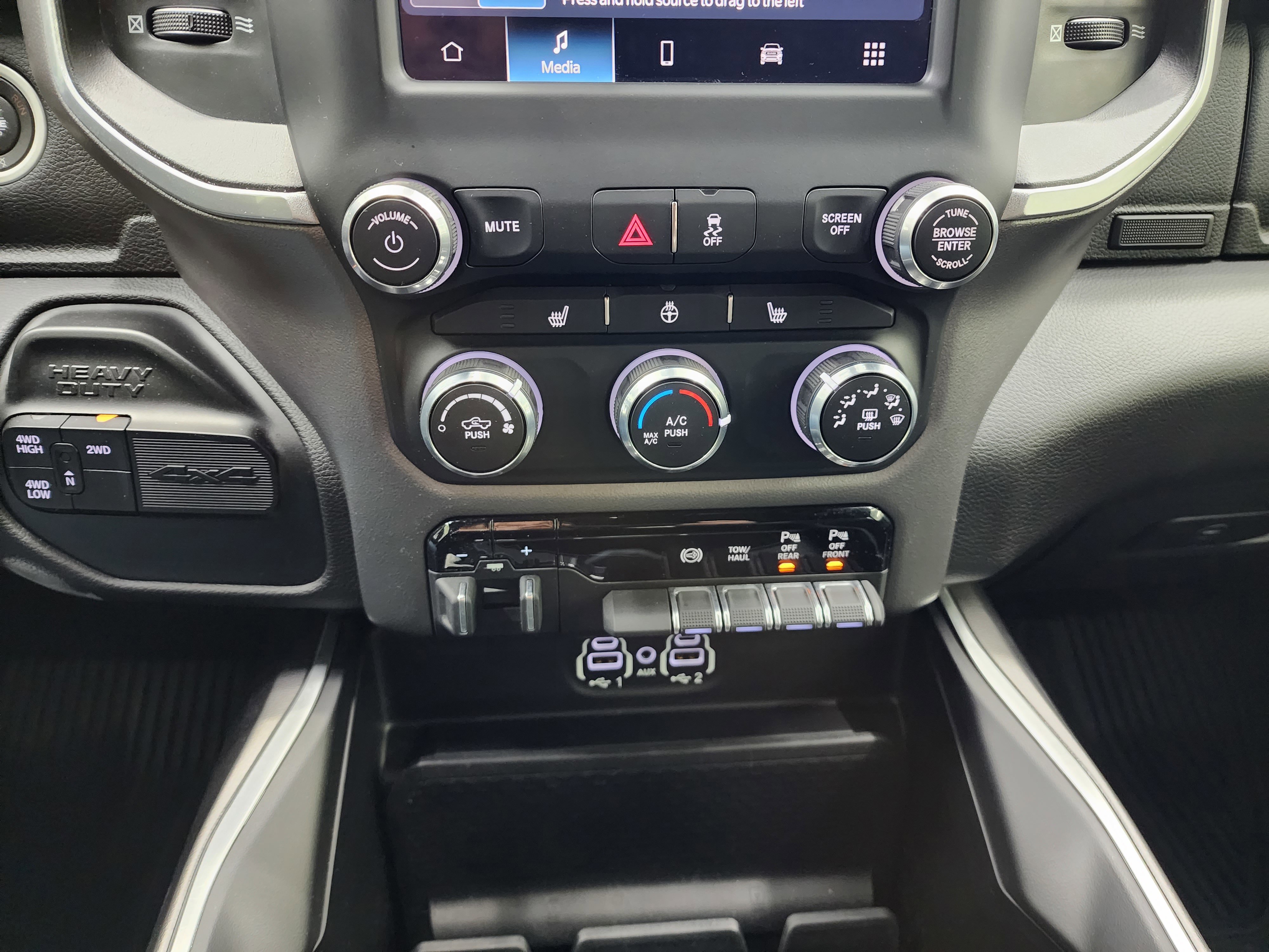 Used 2023 RAM 2500 Big Horn w/ Night Edition image 15