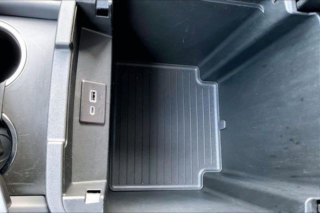 Used 2024 Chevrolet Tahoe LT image 38