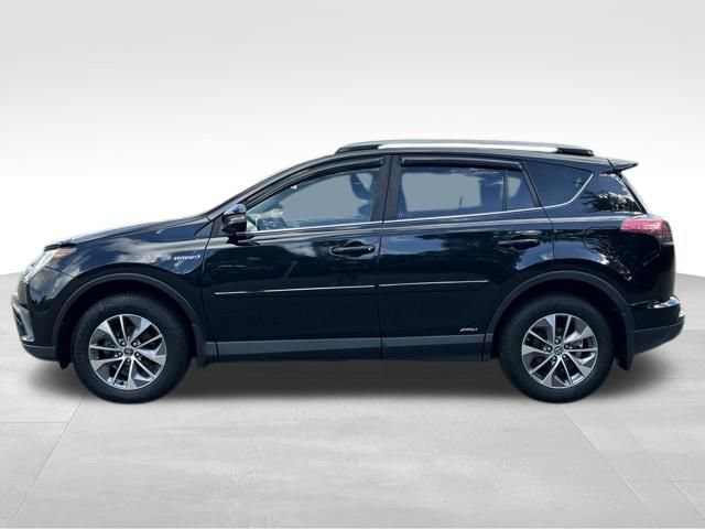 Used 2018 Toyota RAV4 XLE w/ Convenience Package AWD/4WD image 2