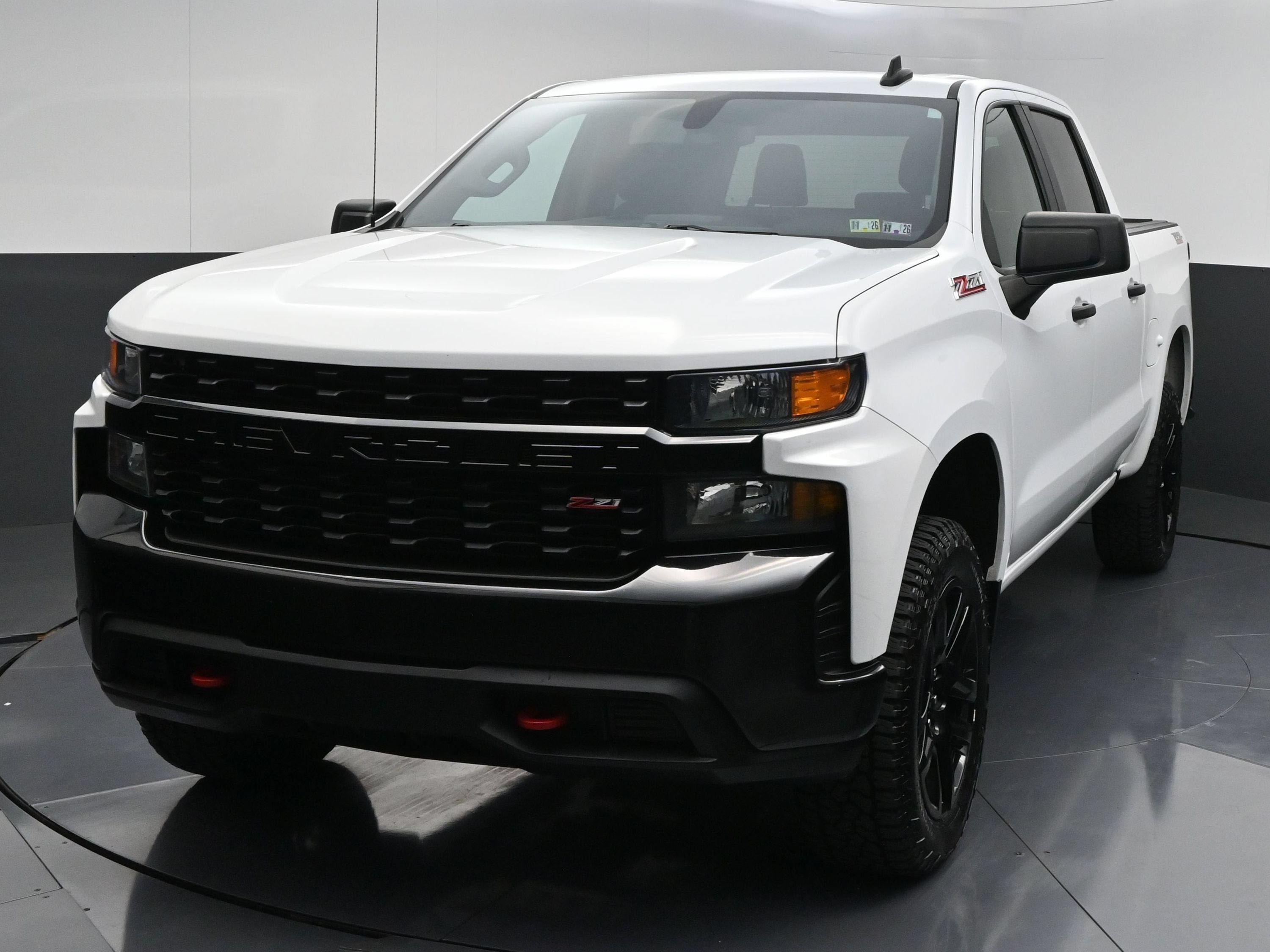 Used 2022 Chevrolet Silverado 1500 Custom Trail Boss w/ LPO, Dark Essentials Package AWD/4WD image 3