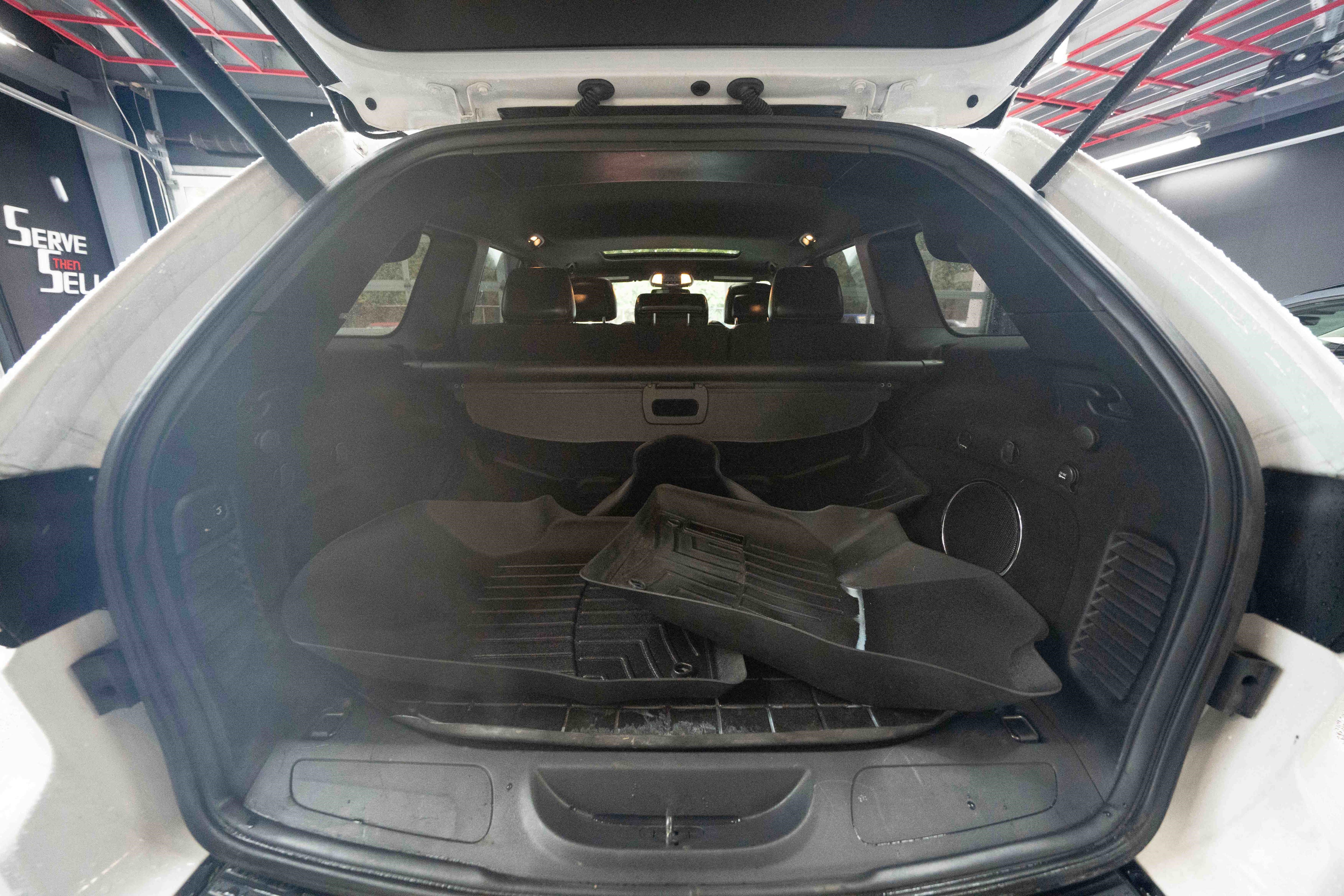 Used 2015 Jeep Grand Cherokee Altitude image 28