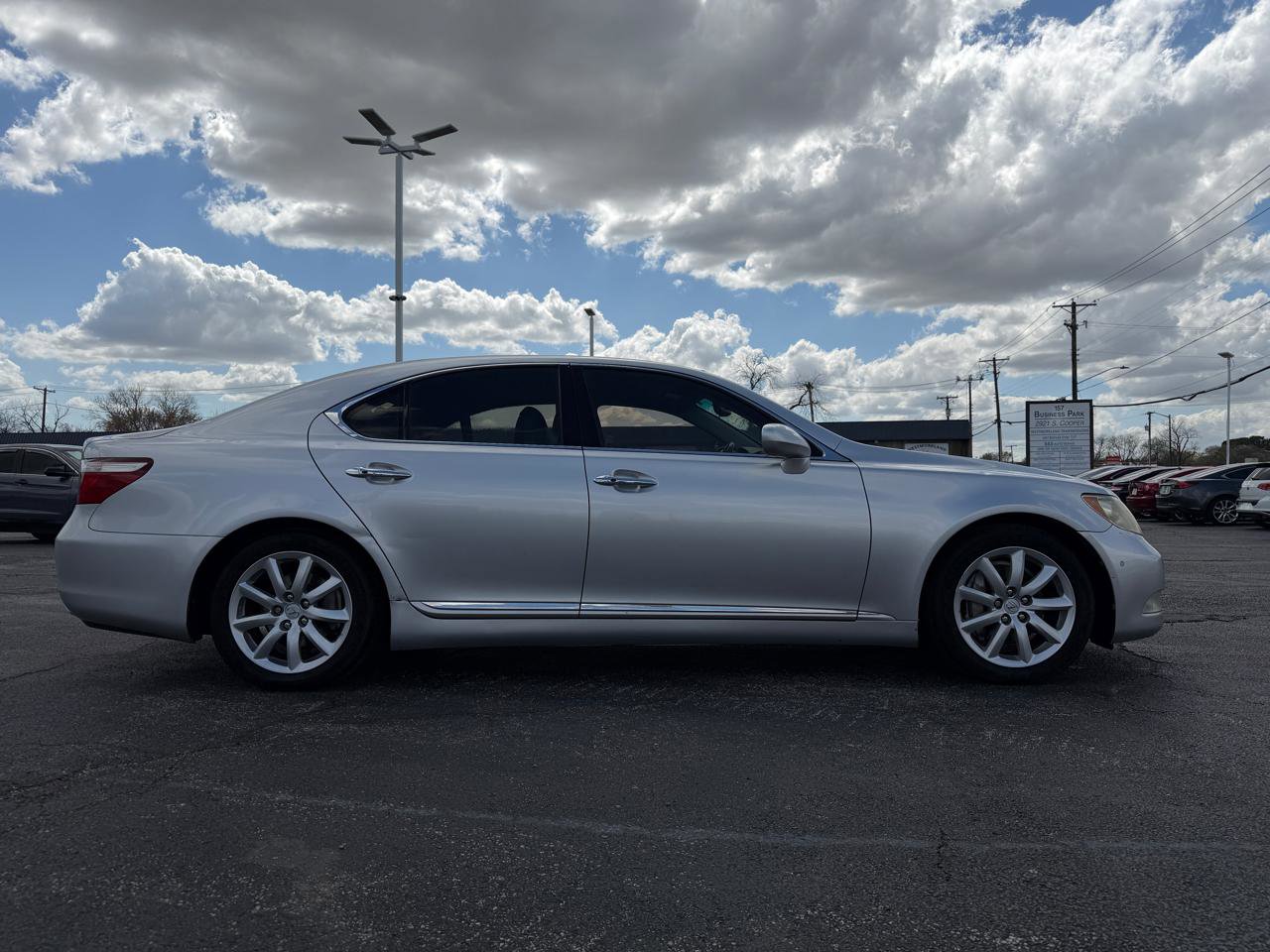 Used 2007 Lexus LS 460 Luxury Sedan image 4