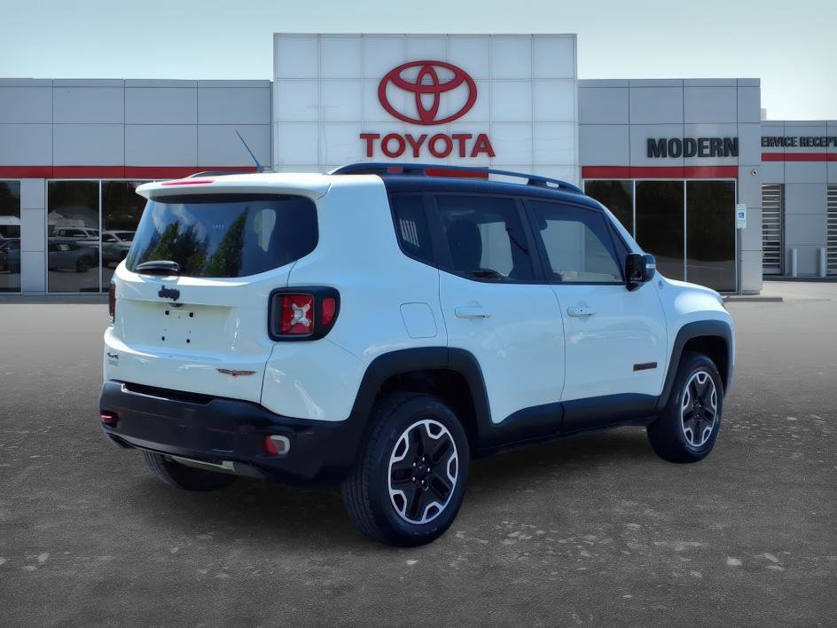 Used 2017 Jeep Renegade Trailhawk image 6