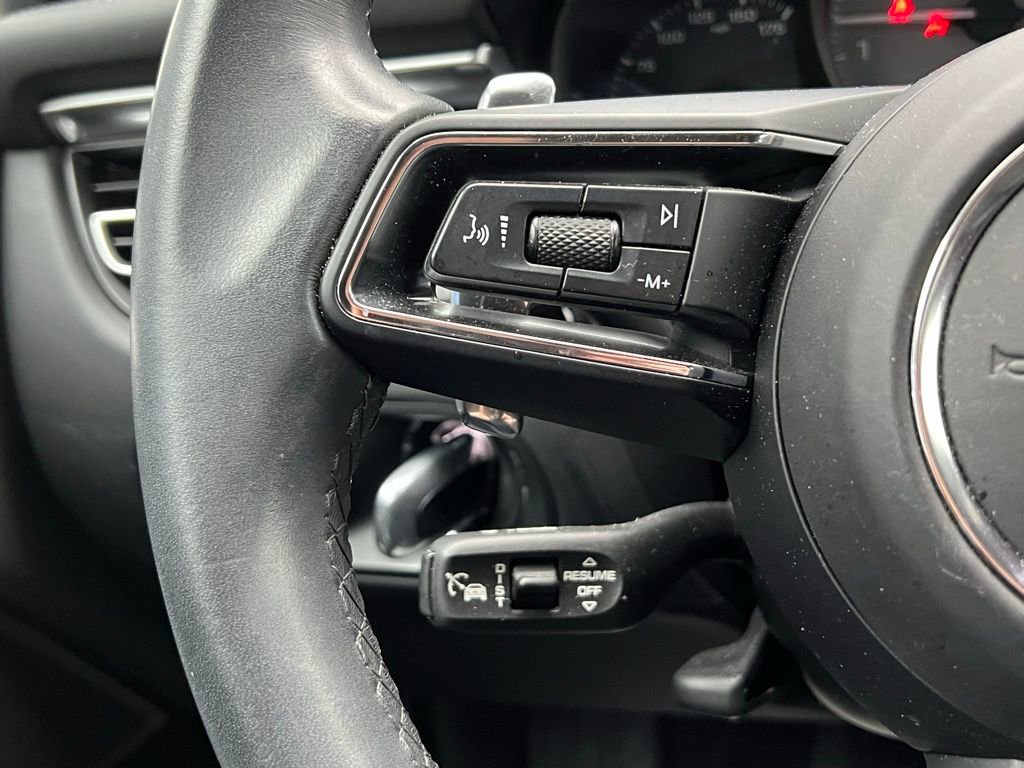 Used 2023 Porsche Macan S image 8