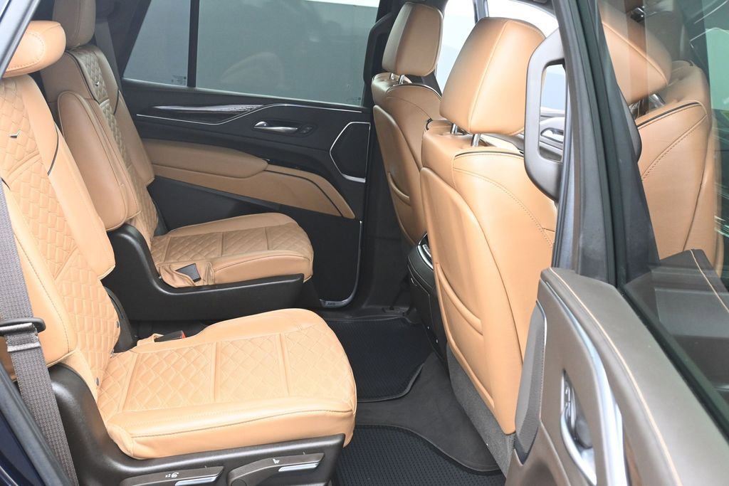 Used 2021 Cadillac Escalade Sport w/ Driver Assist Tech Package AWD/4WD image 12
