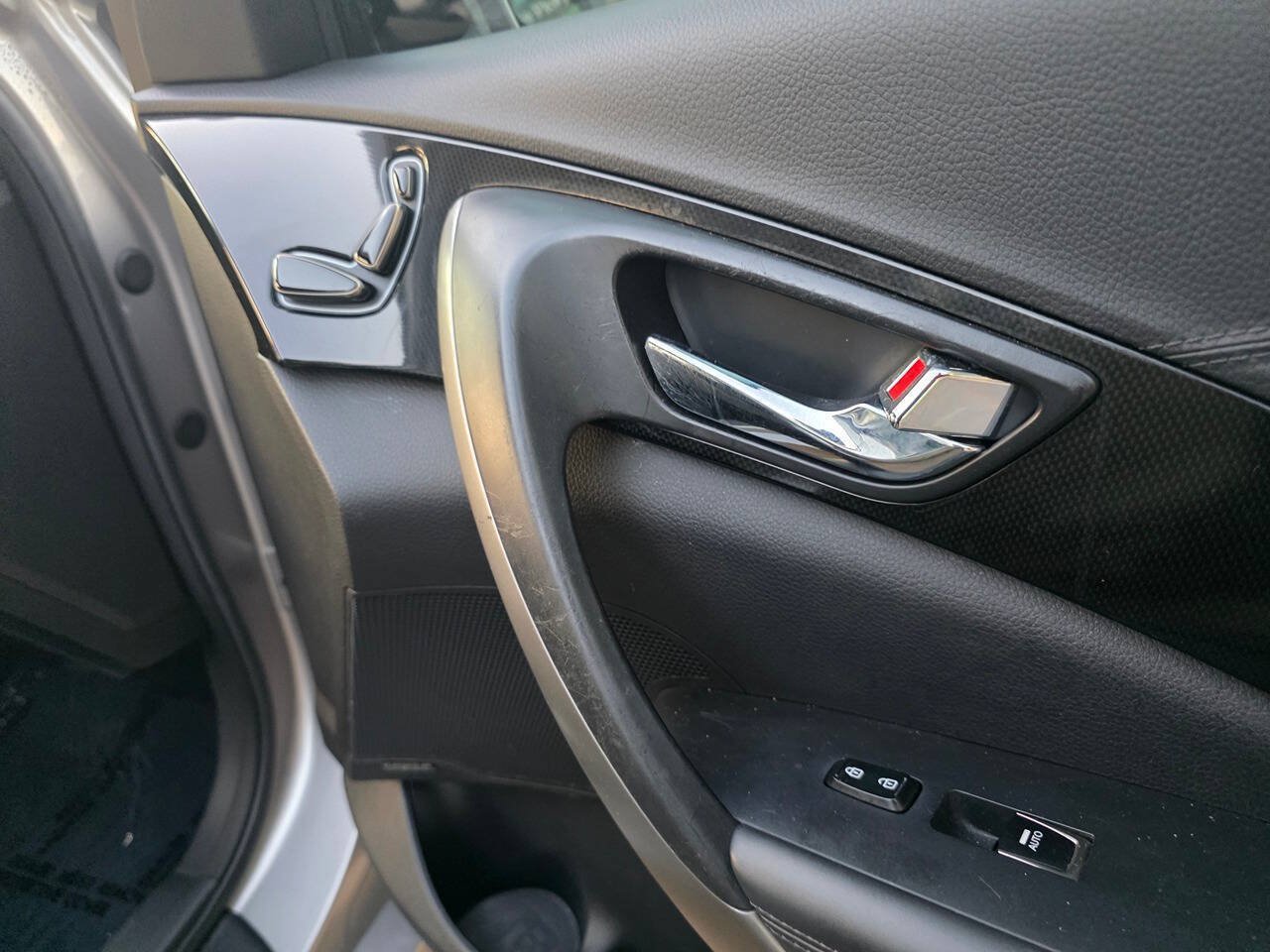 Used 2012 Hyundai Azera FWD image 22
