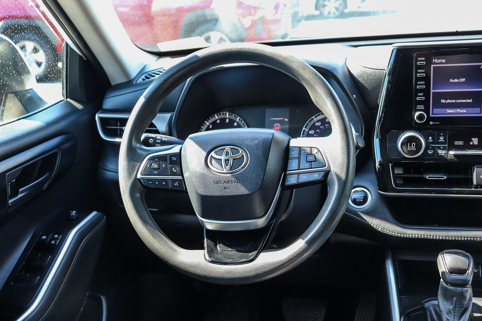 Used 2021 Toyota Highlander L FWD image 18