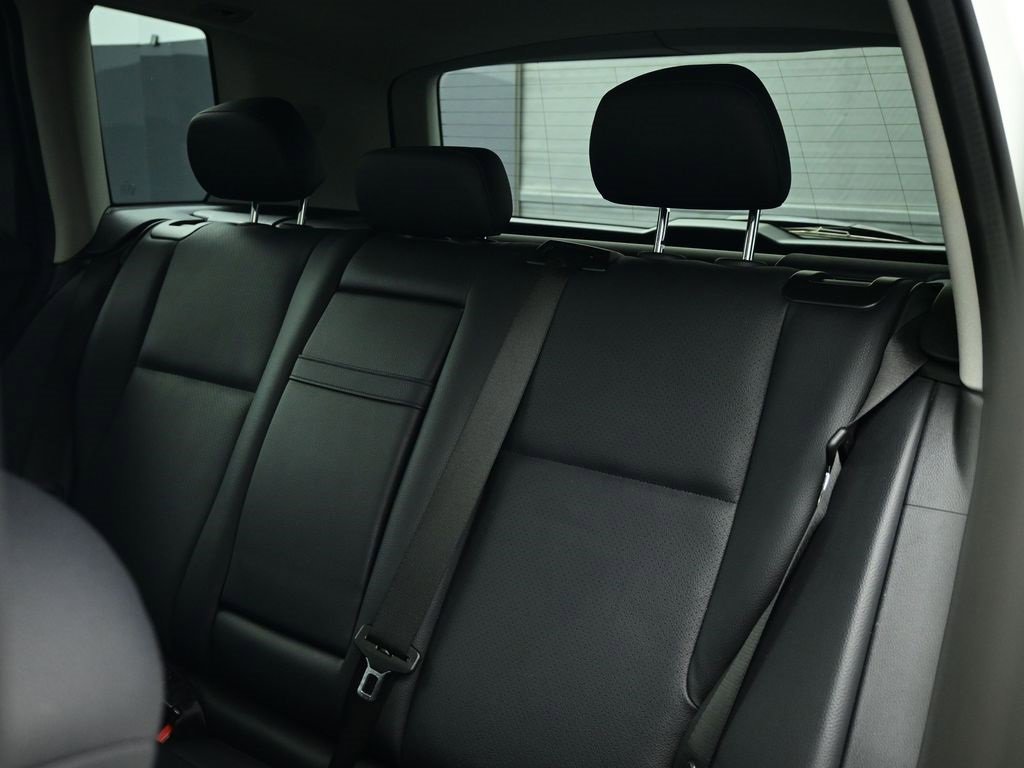 Used 2015 Mercedes-Benz GLK 350 4MATIC image 26