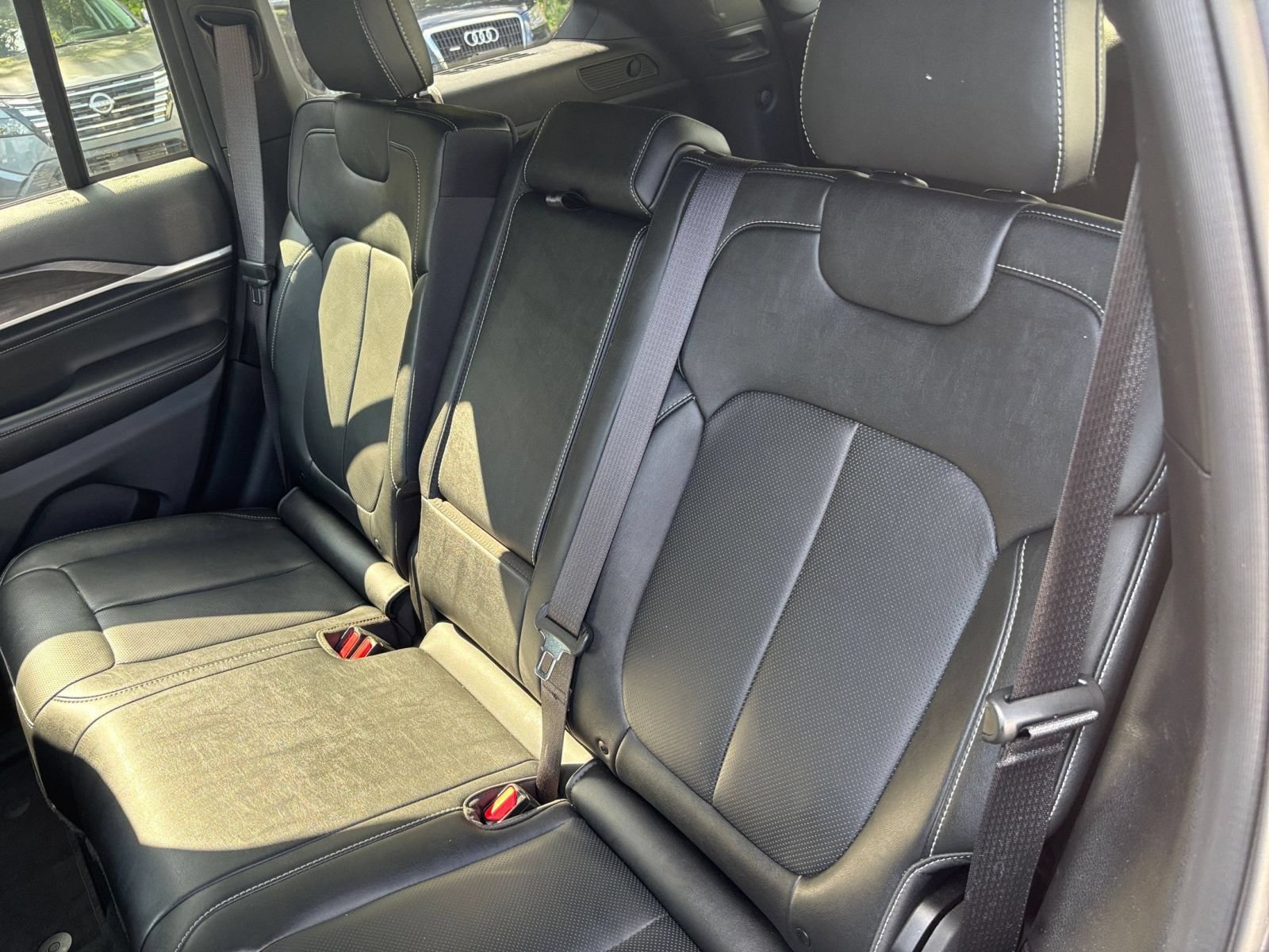 Used 2026 Jeep Grand Cherokee Limited AWD/4WD image 25