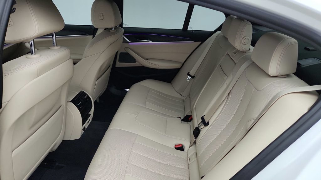 Used 2021 BMW 540i w/ Premium Package RWD image 21