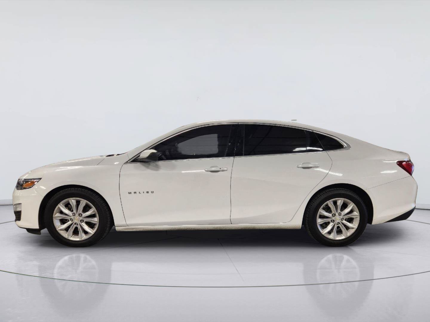 Used 2020 Chevrolet Malibu LT FWD image 4