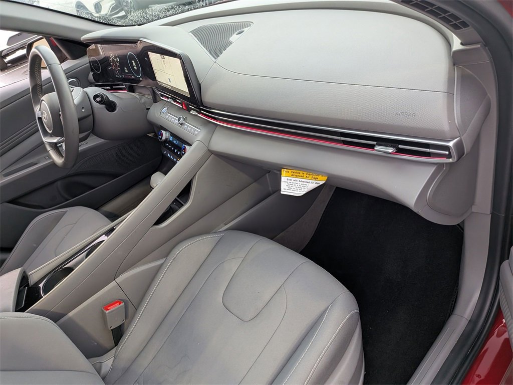 Certified 2024 Hyundai Elantra SEL w/ Convenience Package image 23