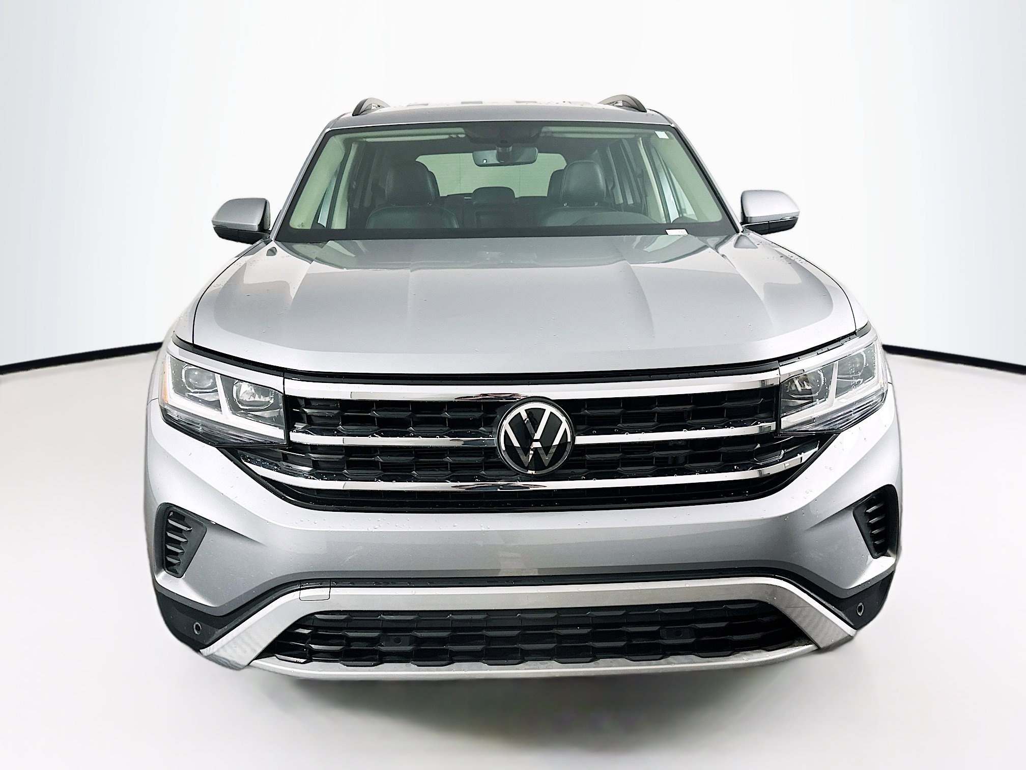 Used 2022 Volkswagen Atlas SE FWD image 2