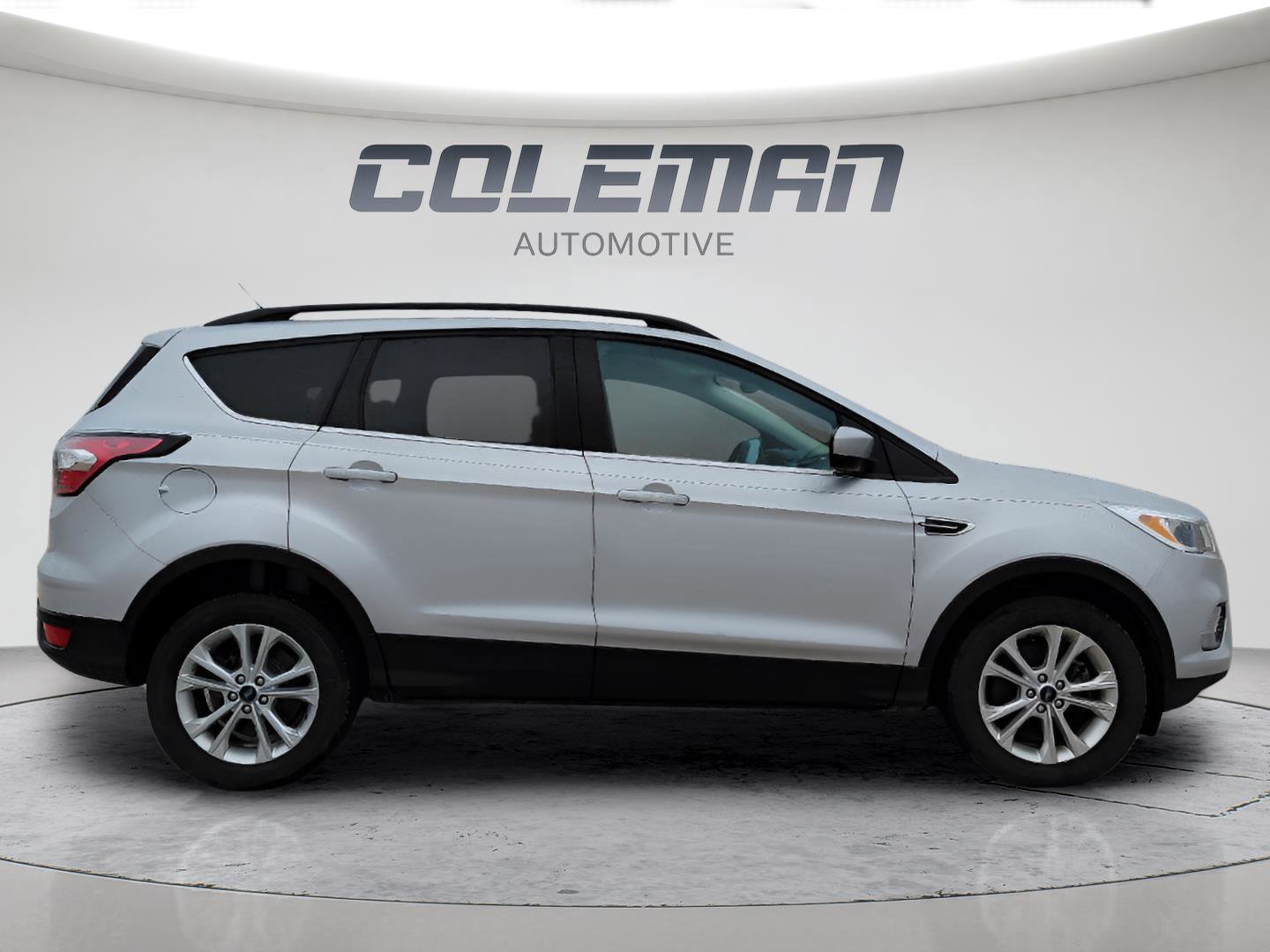 Used 2018 Ford Escape SE w/ Ford Safe & Smart Package image 8