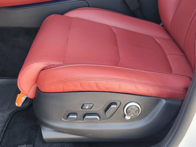 Used 2026 Genesis GV70 3.5T Sport Advanced AWD/4WD image 19