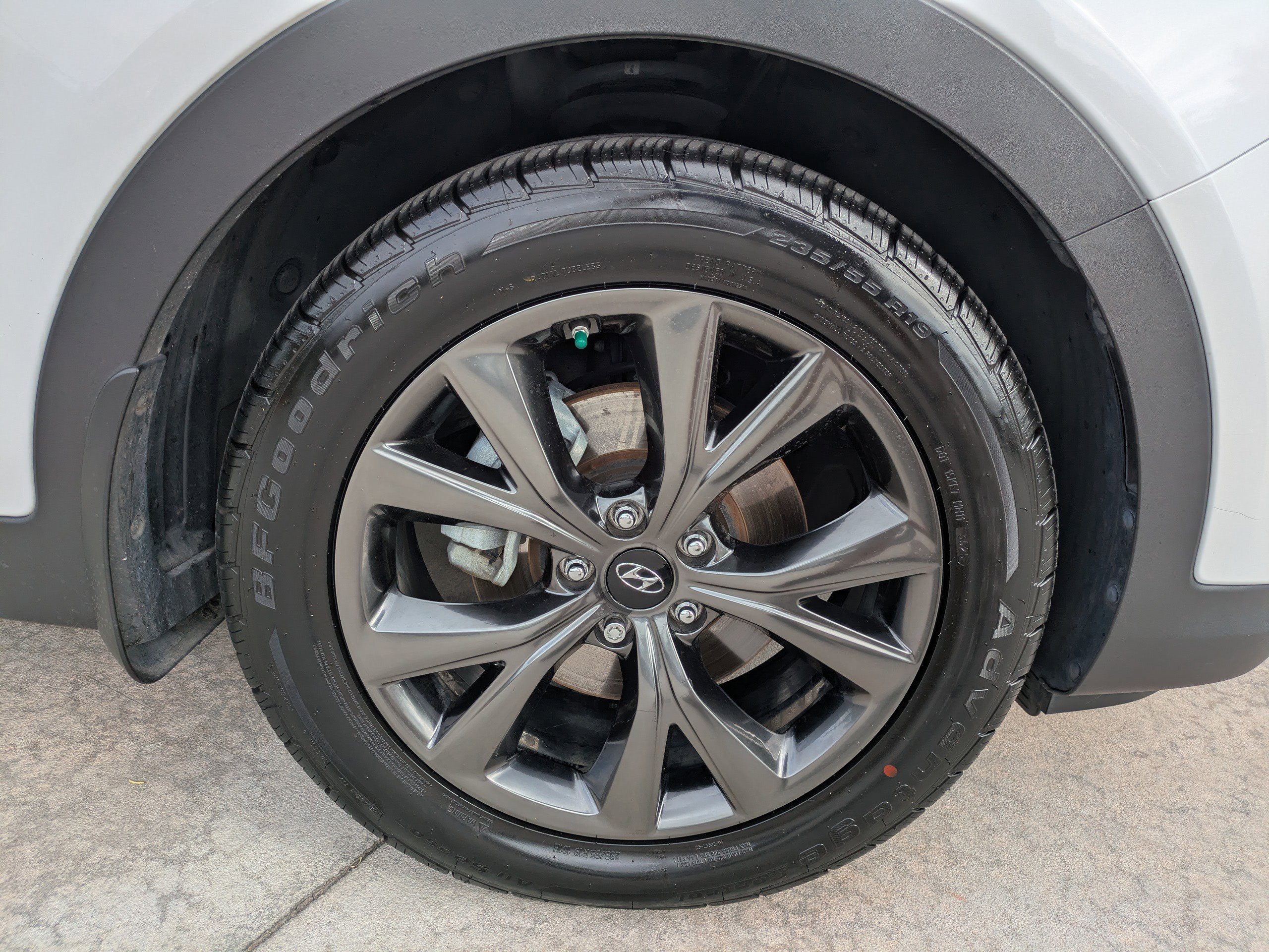 Used 2018 Hyundai Santa Fe Sport w/ 2.0T Ultimate Tech Package 05 FWD image 9